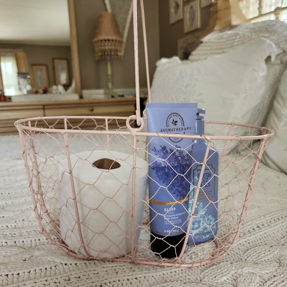 Farmhouse chicken wire basket - Picture 10 of 12